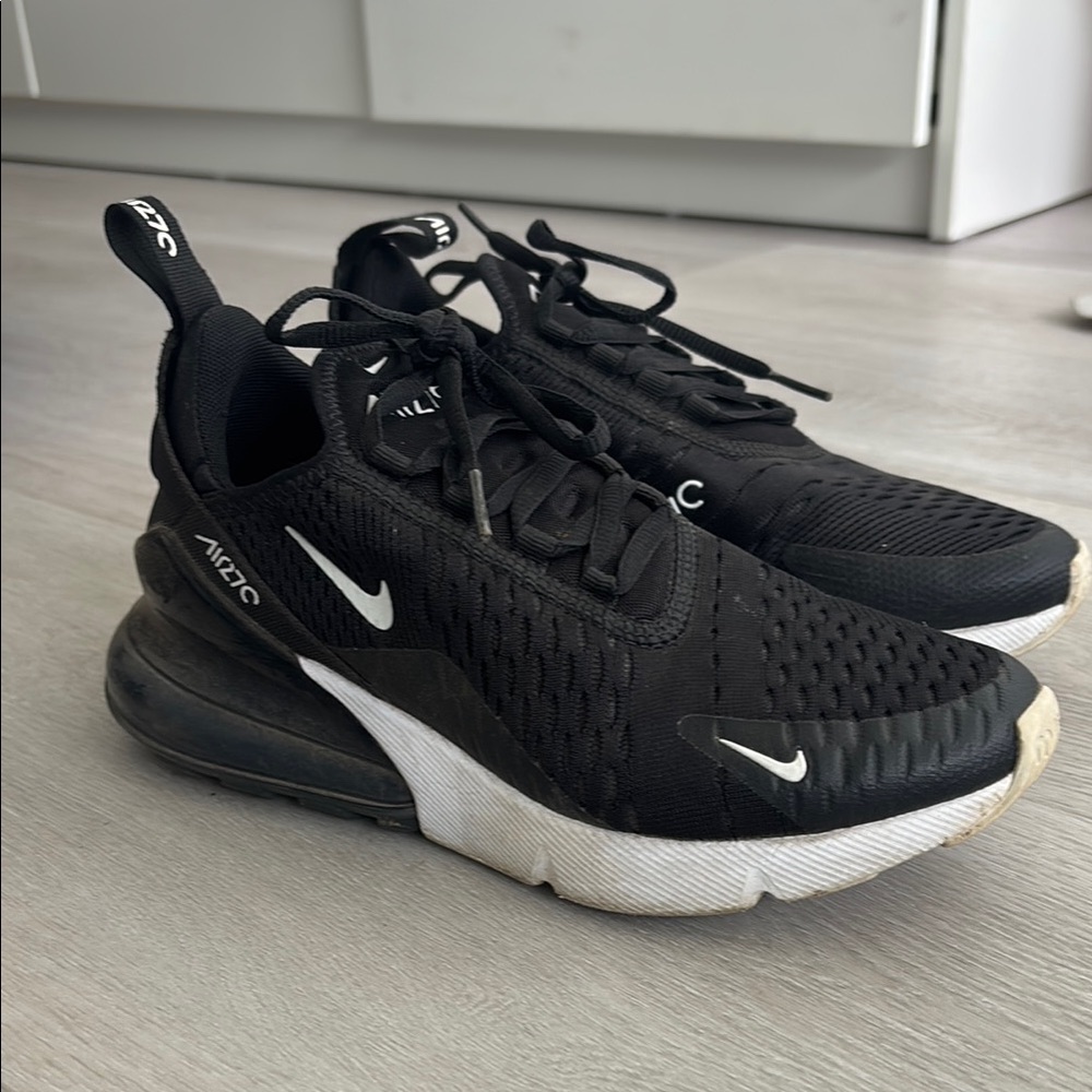 Nike Air Max 270 Sneakers